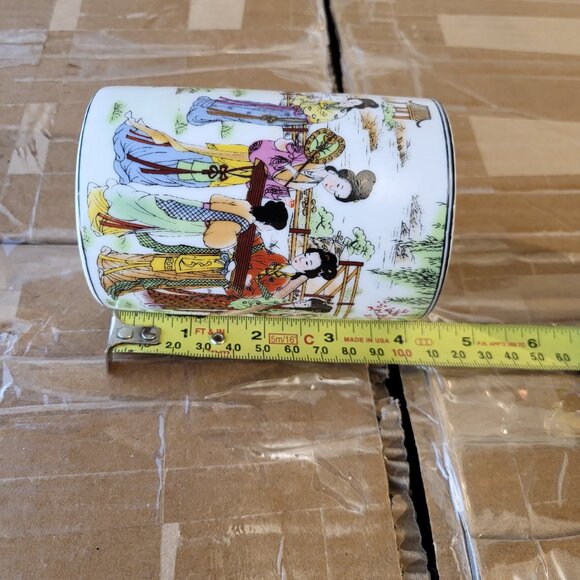 VINTAGE JAPANESE GEISHA PORCELAIN MUG GUC RARE SEE PICTURES VIBRANT COLORS - Picture 7 of 8